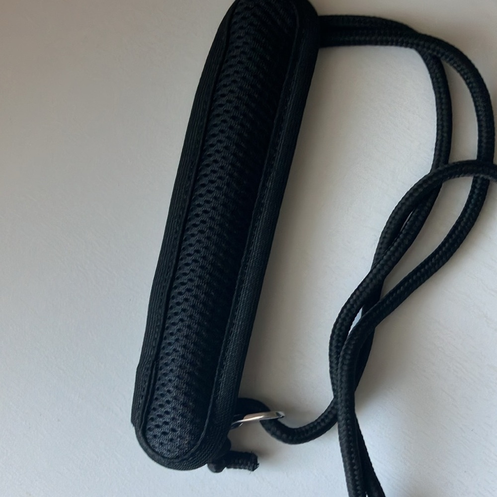 Lululemon Patch Logo Crossbody - Picture 10 of 16